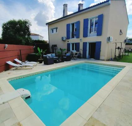 Morieres-les-Avignon Apartment | SUİTE 44m2 avec piscine