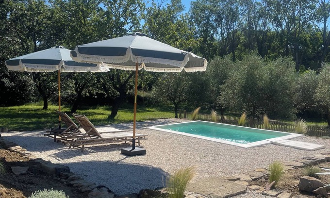 Saint-Cesaire-de-Gauzignan Other | Suite et Terrasse Indépendantes au Milieu des Vignes et des Oliviers