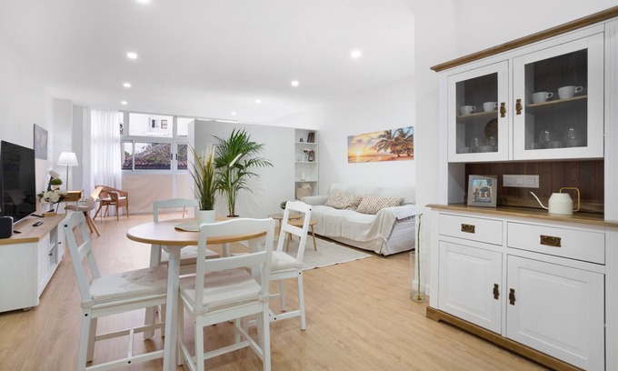 El Guincho Apartment | 'Suite 1 San Agustin' with Wi-Fi