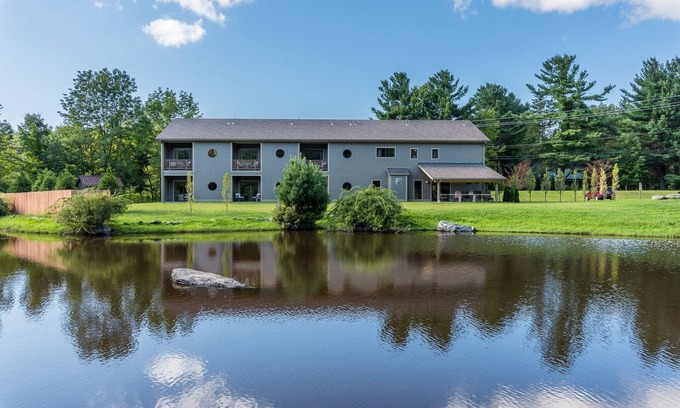 Glendale House | Suite 2 - Quiet and private accommodations in a country setting.