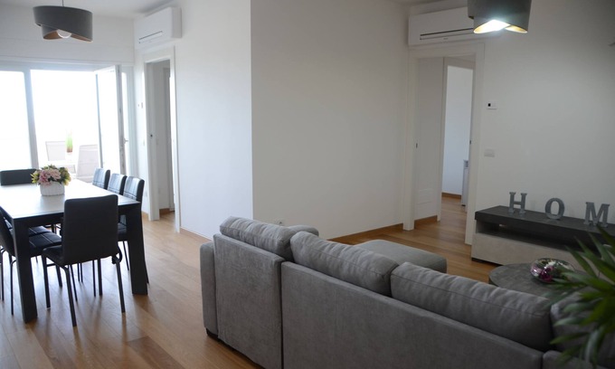 Pomezia Apartment | Suite 39 tra Roma e il Mare