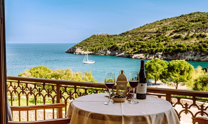 Skinaria Apartment | Suite am Makris Gialos Strand