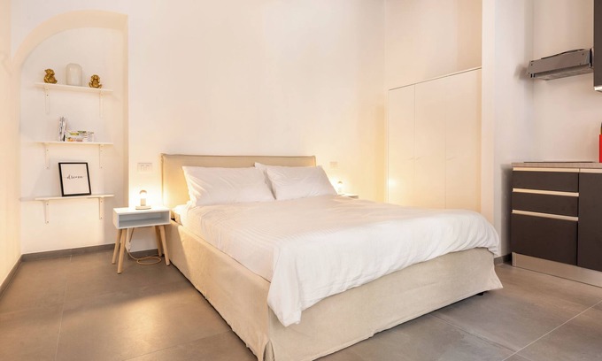 Carpenzago Apartment | Suite apartment on Naviglio Castel view