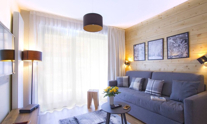 Eclose-Est Condo | Suite av/balcon au Alpe d'Huez | gym + piscines!