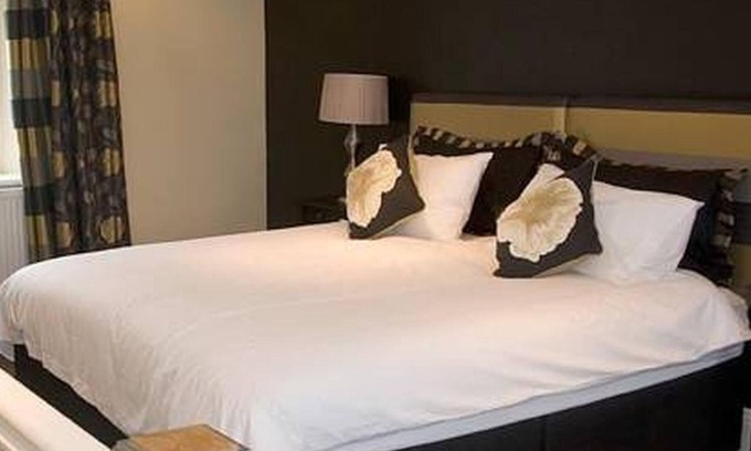 Yeovil Bed & Breakfast | Suite Duplex Ensuite with Bath Tower Suite at The Keep