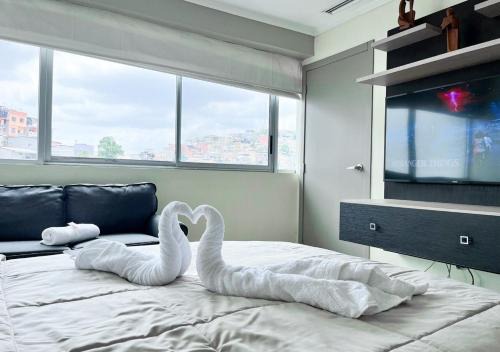 Las Penas Apartment | Suite elegante con piscina y jacuzzi - RiverFront 2