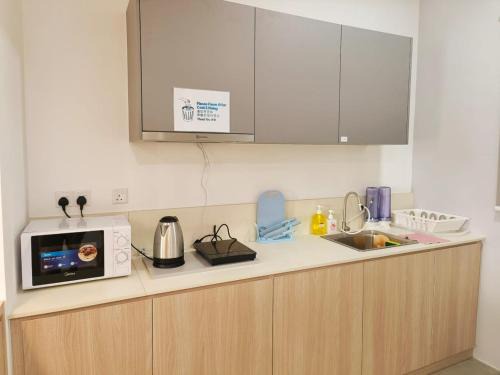 Jinjang Apartment | Suite Enesta Kepong MRT Linked 3BR by Luvit Stay