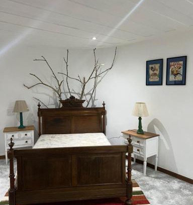 Areal House | Suite IPÊ AMARELO