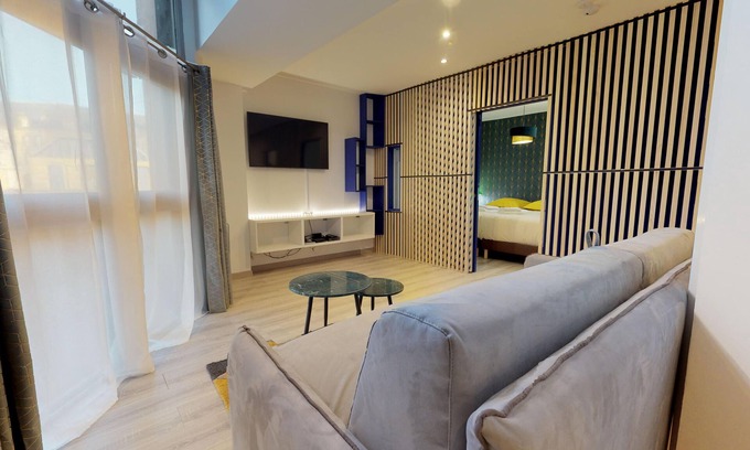 Metz-Centre – Ancienne Ville Apartment | Suite Like in Venice with a view of Metz-Opera