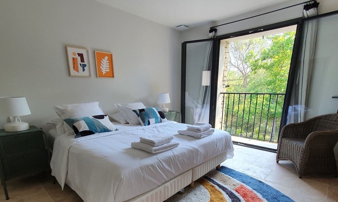 Gordes House | Suite Pagnol - King Size - Shower+Bath - Forest vi