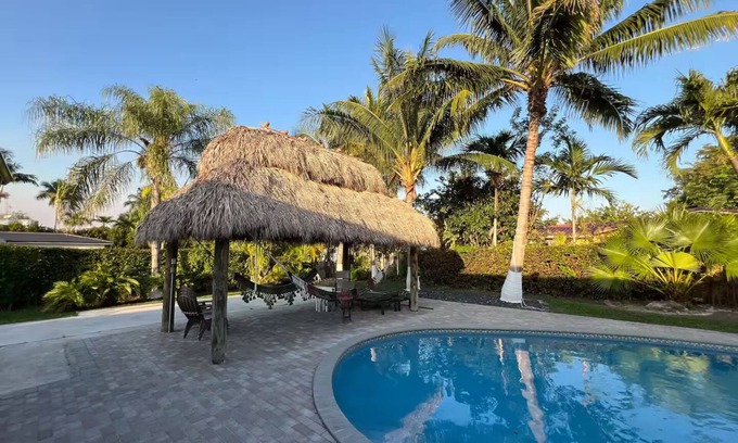 Ludlam Bed & Breakfast | Suite with 2 queen beds, bathroom! Totally private!