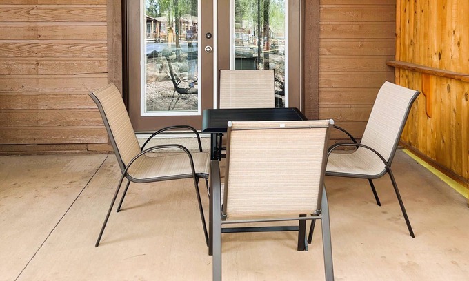 Pinetop Condo | Summer Adventures Start in Pinetop 2BR Condo