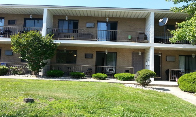 Long Branch Condo | Summer Rental - Great Location - West End Section of Long Branch - Walk to beach