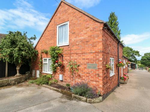 Uttoxeter House | Summerfields