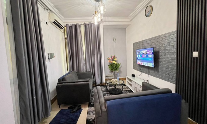Lingwala Apartment | Sumptuous apartment, very accessible whatever the time of day and friendly