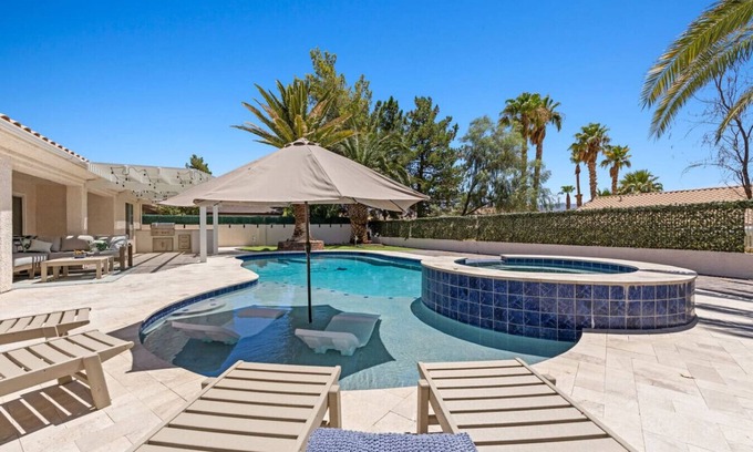Mesquite House | Sun and Shade Oasis by J and Amy BL 991449