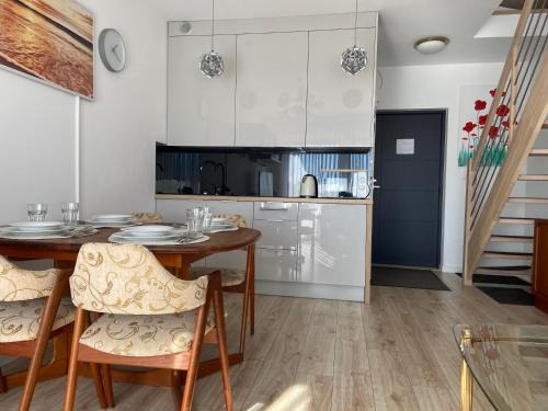 Trzesacz Apartment | Sun Apartment Ola- 3 level, parking, 2 balkonies and terrace