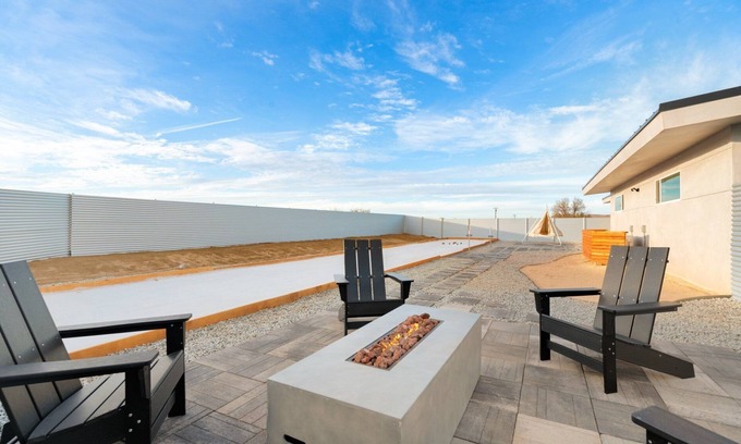 Joshua Tree House | šµ Sun Oro Joshua Tree - Hot Tub, BBQ, Fire Pit & Gameroom - A Private Desert Oasis šµ