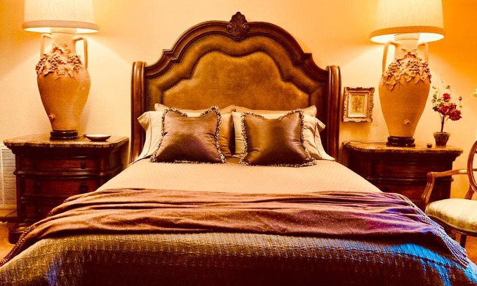 Cheyenne Bed & Breakfast | Sundance Suite - Prairie Rose Bed & Breakfast