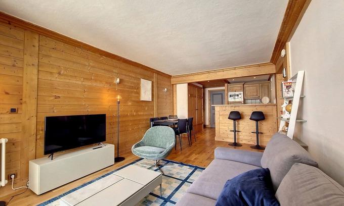 Val-d'Isere Apartment | Sunny 3-Room Apt · Ski-In/Ski-Out · Parking · Val-d'Isère