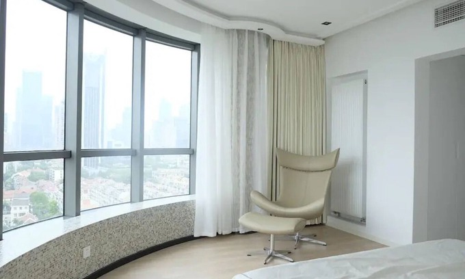 Downtown Shanghai Apartment | Sunny Abode Zhongkai City Lights 3-Bedroom near Nanjing Road