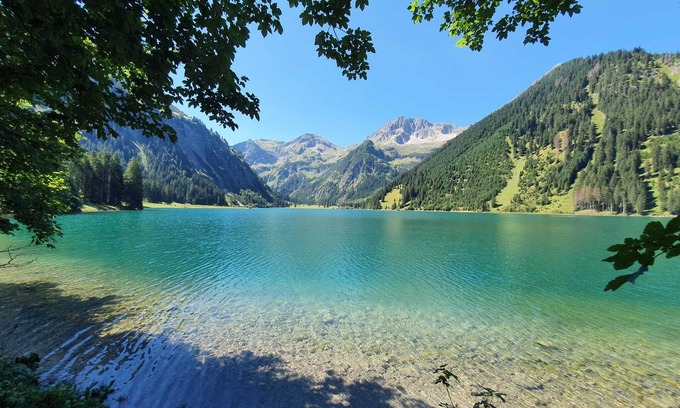 Missen-Wilhams Apartment | Sunny apartment, 2 bedrooms, 2 WC, WLAN, balcony, indoor pool, sauna, ski lift, cross-country ski trail