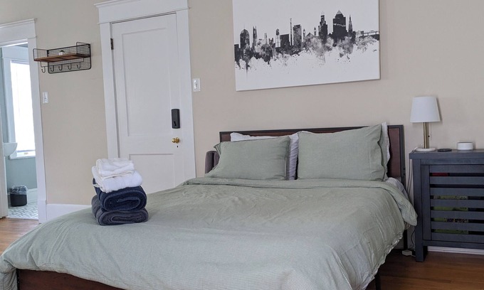 Durham Apartment | Sunny efficiency in historic home