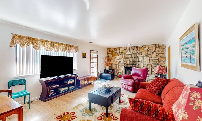 Nipomo House | Sunny home near downtown with patio, fireplace, grill, washer/dryer, & Roku