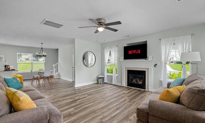 Paw Creek House | Sunny Spacious Oasis 10 min fr Whitewater Center