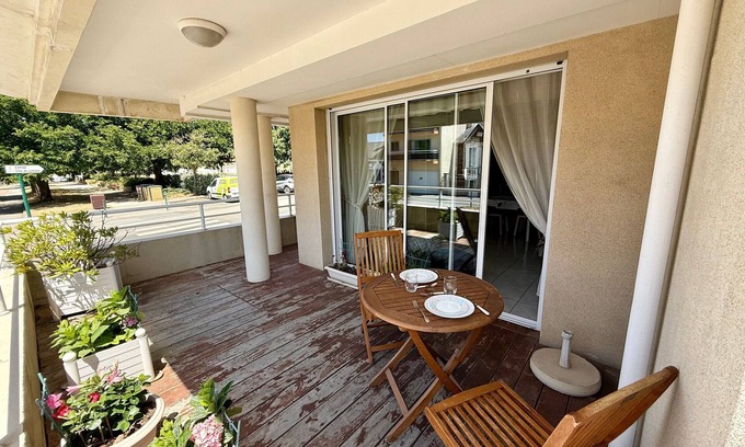 Les Sables d'Olonne Apartment | Sunny T3 Apartment with Terrace & Garage, 300m from Beach