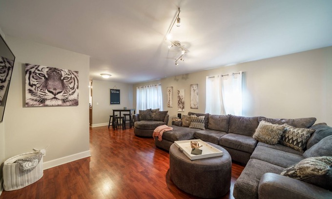 Asheboro House | {Sunnyside Wilds} An Ideal Spot for Exploring Asheboro