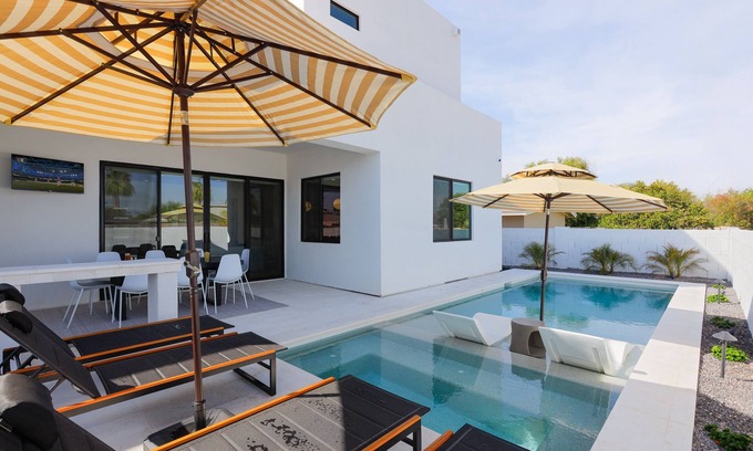 South Scottsdale House | Sunrift-Private Pool & Spa-Walk to Old Town