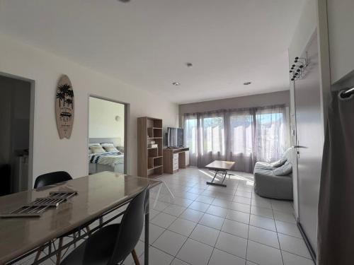 Aytre Apartment | Sunset Aparthotel Kiwi Residence