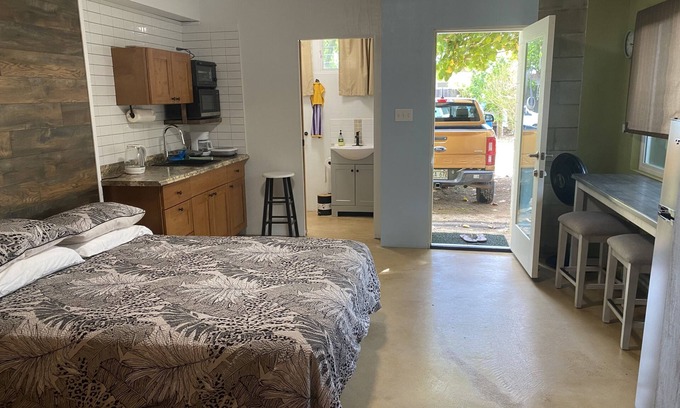 Pupukea Apartment | Sunset beach studio , steps to the sand