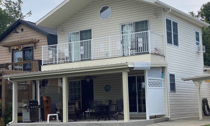 Saint Johns House | Sunset Hideaway located on no wake canal w/close access to boat launch&main lake