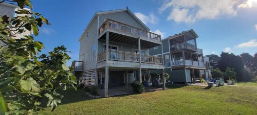 Colington Harbour House | Sunset On Soundview