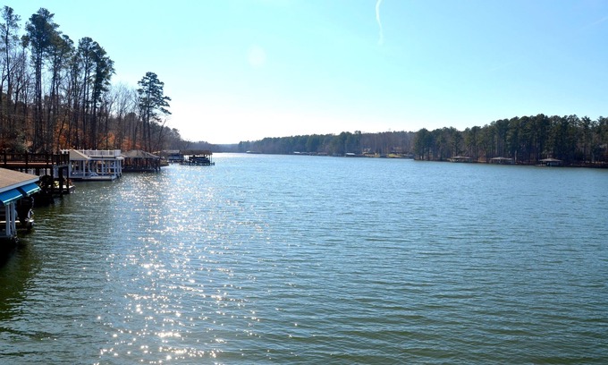 Littleton House | SUNSET POINTE *Beautiful 6br 4ba Lakefront House with Gorgeous Sunsets*