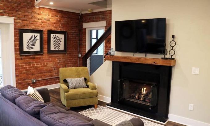Boyne City Apartment | Sunset View - Loft 5 Penthouse