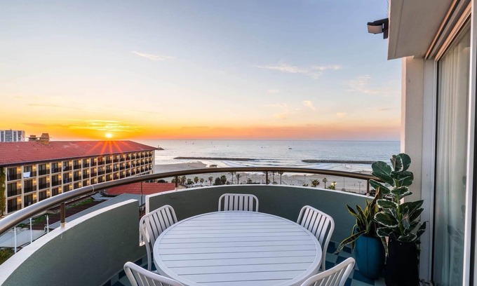 Herzliya Pituach Apartment | Sunsets Paradise 2BR with Private Parking