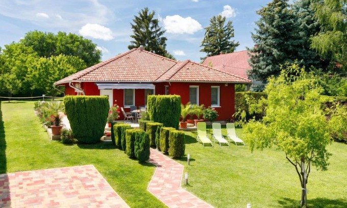 Balatonszemes House | Sunshine by Interhome
