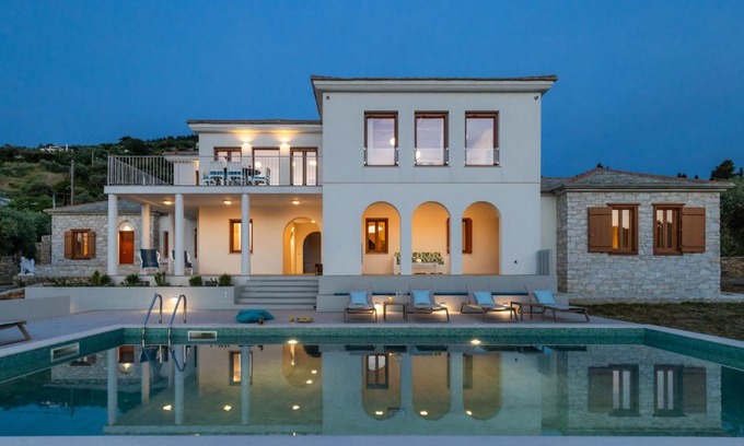 Skopelos Villa | Sunshine Pool Villa