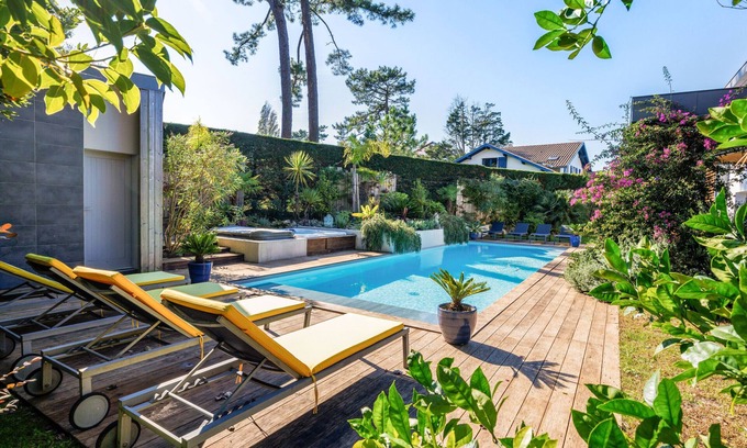 Anglet House | SUNSHINE - Villa, Pool, Jacuzzi, Anglet-BARNES