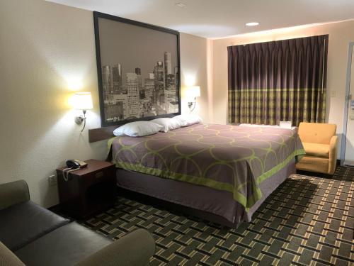 McNair Hotel | Super 8 by Wyndham Baytown I-10