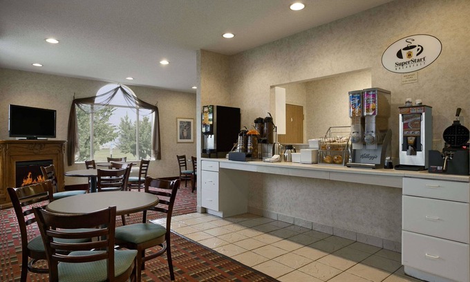 Corydon Hotel | Super 8 by Wyndham Corydon