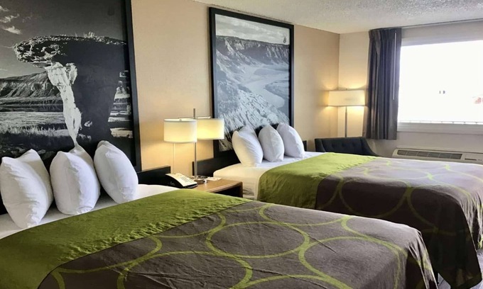 Hardin Hotel | Super 8 by Wyndham Hardin Little Bighorn Battlefield