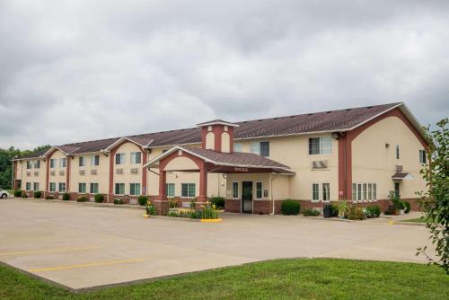 Mount Carmel Hotel | Super 8 by Wyndham Mt. Carmel IL