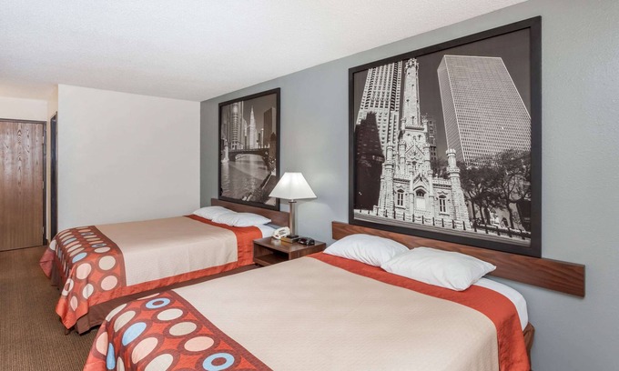 Pekin Hotel | Super 8 by Wyndham Pekin/Peoria Area