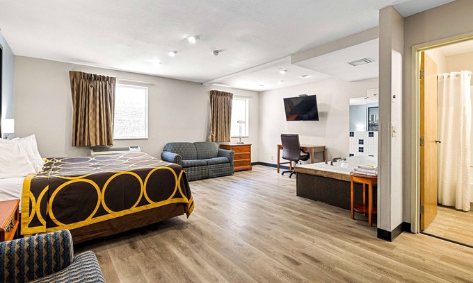 Plum Hotel | Super 8 by Wyndham Pittsburgh/Monroeville