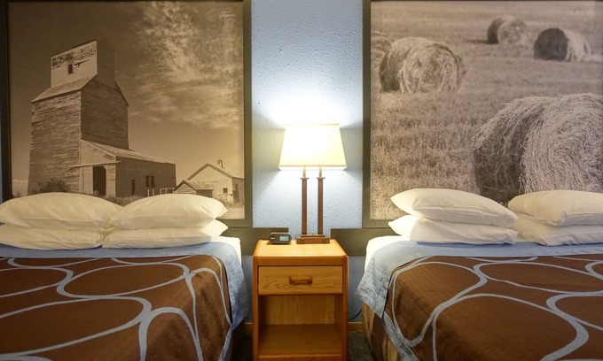 Swift Current Hotel | Super 8 by Wyndham Swift Current