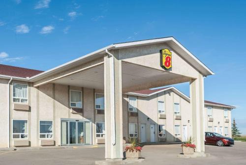 Three Hills Hotel | Super 8 by Wyndham Three Hills AB